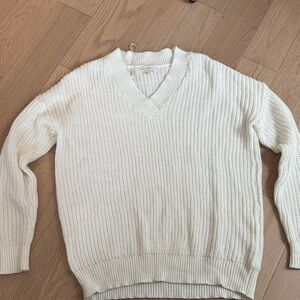 Aeropostale Women's Cream V-Neck Sweater